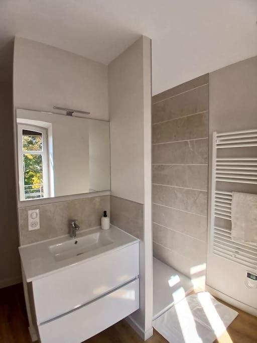 Centre-ville Proche Gare Apartment *